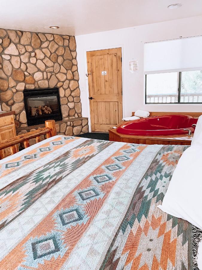 Creekside Lodge And Cabins Mayer Extérieur photo